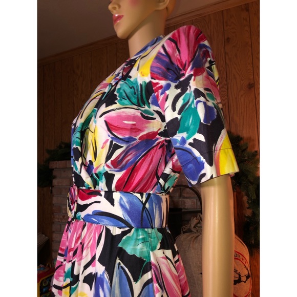 Vintage 80’s Belted Dress - Picture 3 of 15